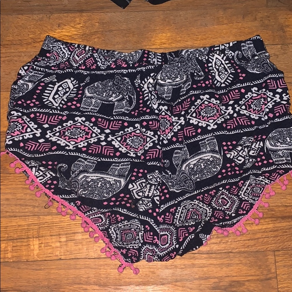 Shorts - Picture 2 of 4